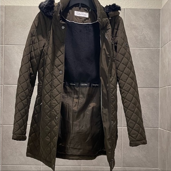 Calvin Klein quilted coat. Size Small - Picture 3 of 7